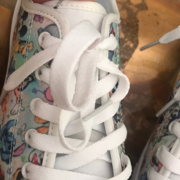 DISNEY like painted characters sneakers Sz7 NEW - Picture 4 of 6